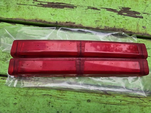 Harley Davidson 2 OEM Motorcycle Red Side Light Reflectors Touring P/N 59349 97A
