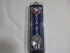 Trillium Ontario Canada Souvenir Silver Plated Spoon Heart Industries 4.5" Long