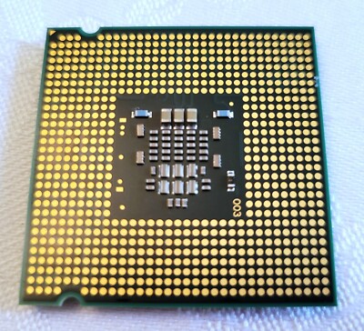 Original LGA775 Intel Core 2 Duo E4500 CPU Processor 2.2GHz/2M/800  -  SLA95