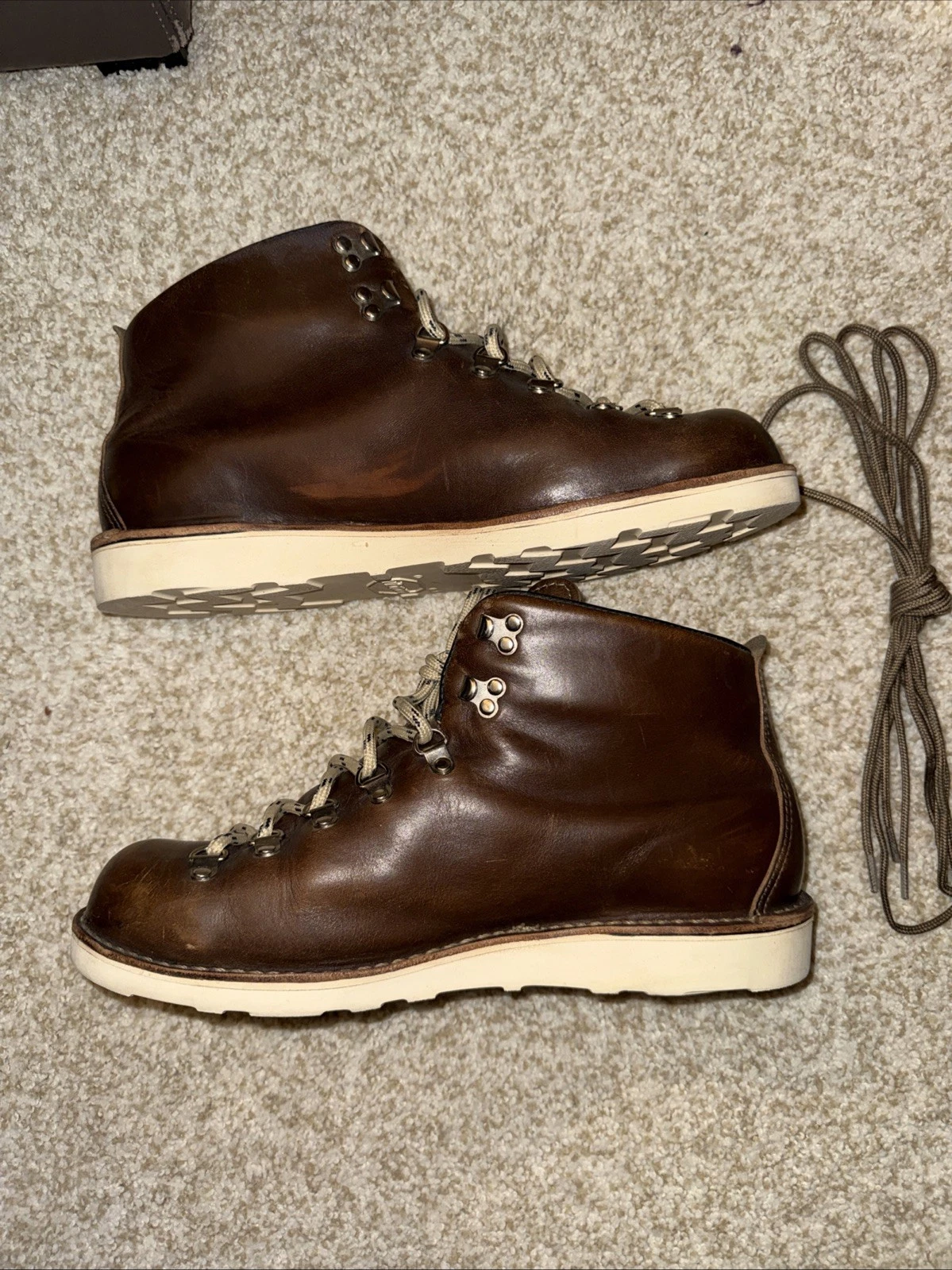 2012 Danner Mountain Light Lownsdale | Men’s Size 11 EE | Chromexcel | GORE-TEX
Opens in a new windo