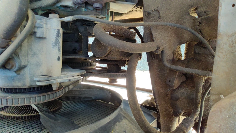 1981-1985 Dodge D350 Power Steering Pump With Pulley Oem 5.9l 03815969 - Image 2 of 3