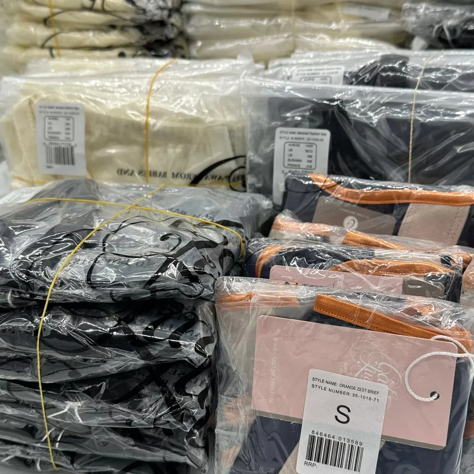 Venta al por mayor LOTE de 100 revendedores de ropa de maternidad para pasteles para mujer liquidación reventa Foto 2 de 4