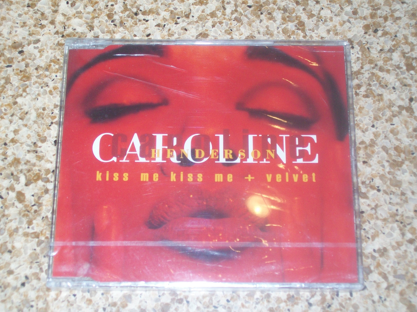 Caroline Henderson Kiss me kiss me + velvet (CD)