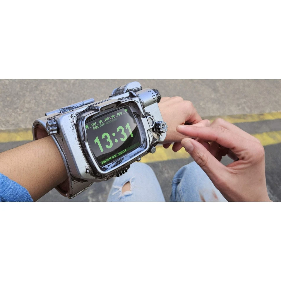 Fallout Pip Boy 3000 MK V - Funktionsfähiges 1:1 Replikat aus der TV-Serie - Bild 2 von 4