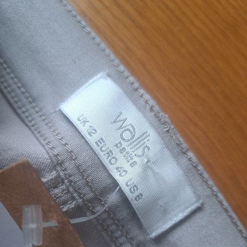 Wallis Slim, , Lightweight Denim Jeans Size 12 Petite stoney greys colour - Picture 7 of 8