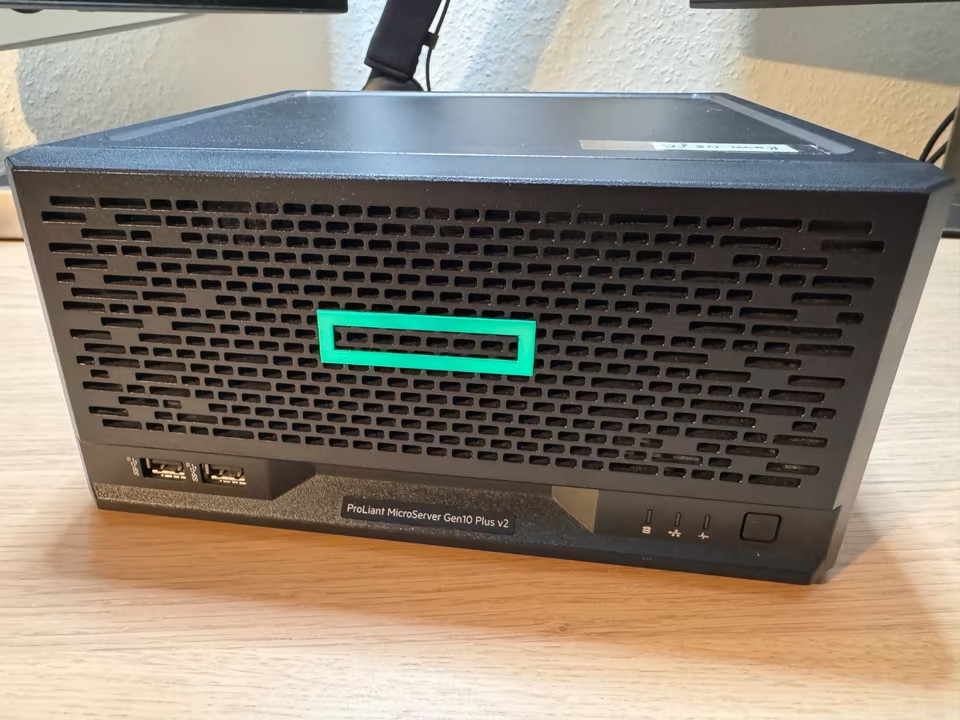 HP Microserver Gen 10 Plus v2 Intel Pentium G6405 with 32GB DDR4 ECC RAM