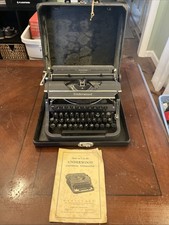 Vintage Underwood Universal Manual Typewriter 4 bank Hard Case orig manual RS thumbnail