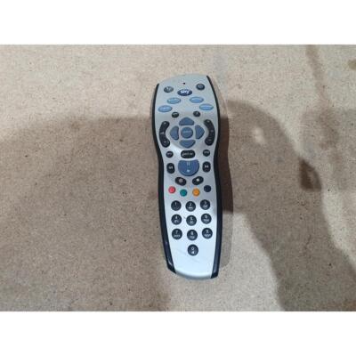 Sky URC1672-10-02R03 Fernbedienung Silber Handgerät Infrarot für Sky Plus HD Box
