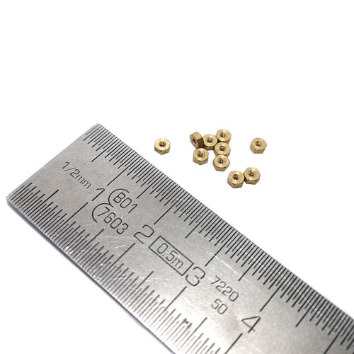 Écrous Miniature M1.0 Laiton 10/20 Pcs Maquettisme Détails 1/8 1/12 + Clé 2.5mm - Photo 3/9