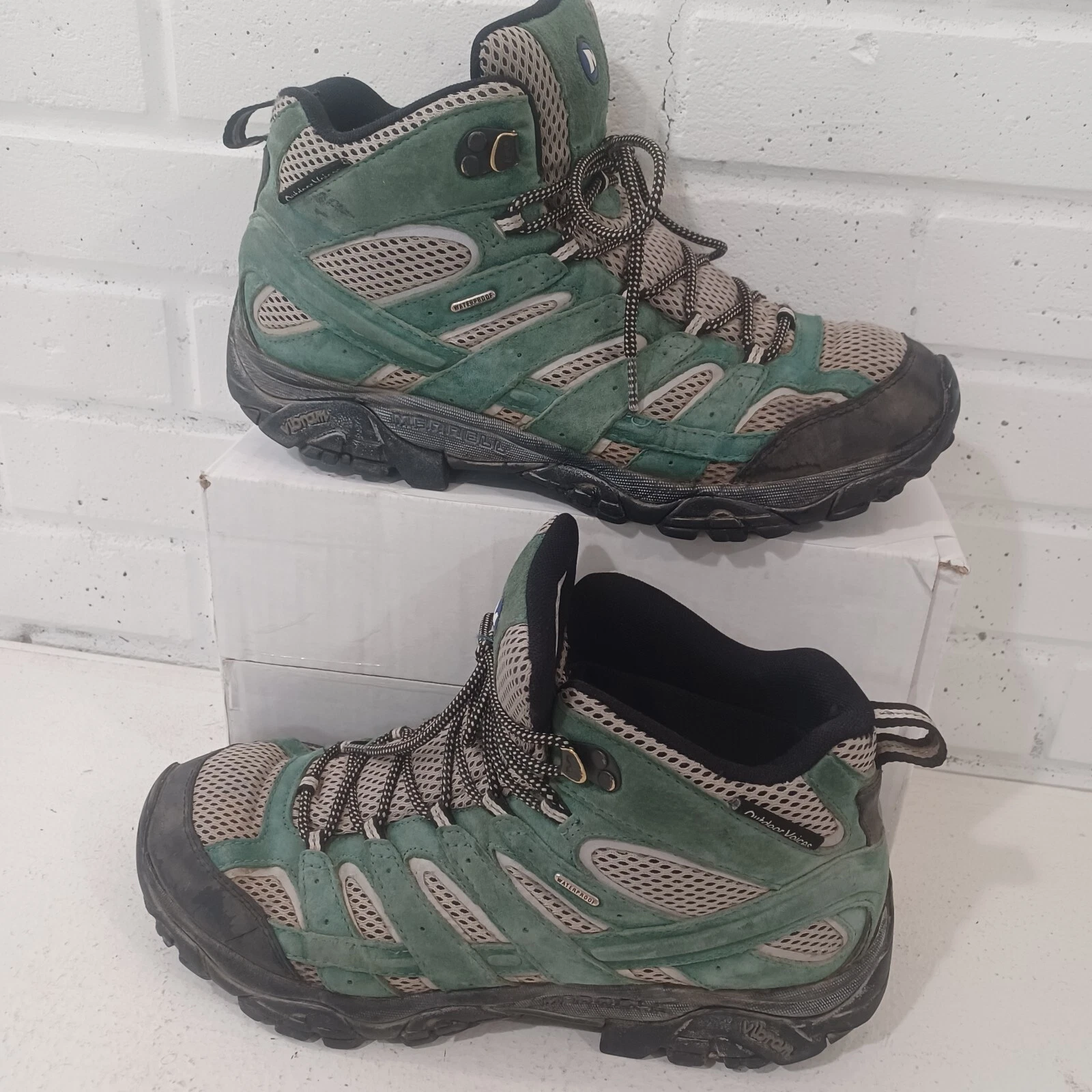 merrell moab 2 mid hiking vibram shoes
