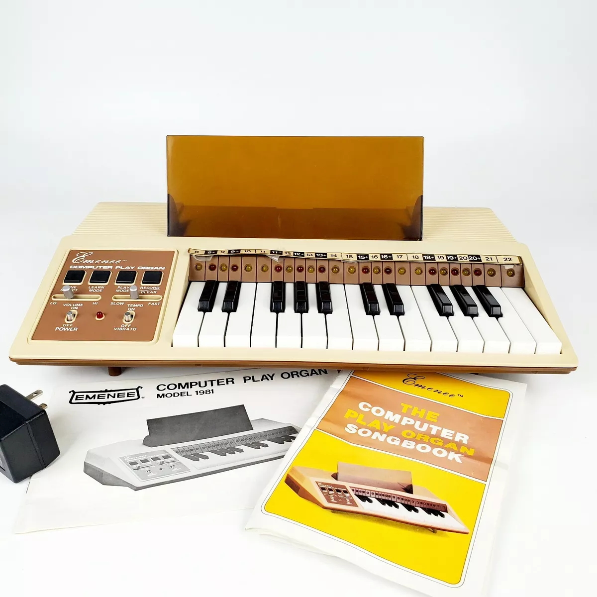 Emenee Computer Play Organ Special Self Teaching System Electric Portable 1981