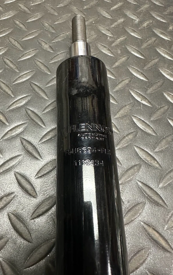 Amortiguador delantero Flennor - FDH8694-FLR - para Volkswagen Golf y Jetta Foto 2 de 4