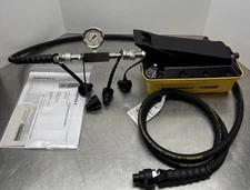 NEW! Enerpac PATG1102N Turbo II Air Hydraulic Pump w/ 10ft Hose Adapter Wika