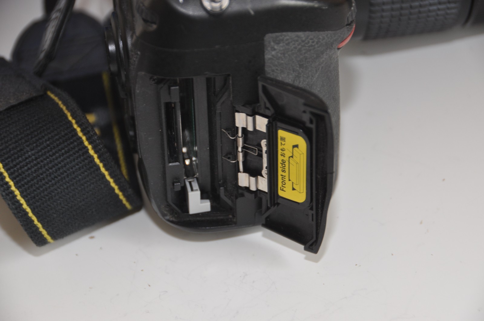 Nikon D300S Digital Camera With genuine Charger & Battery and Nikon 28 80mm Lens