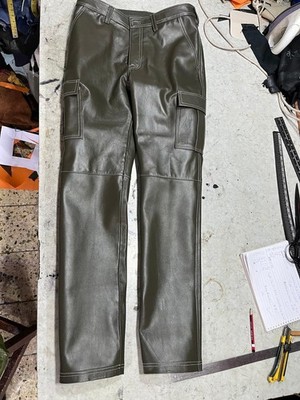 Herren Olivgrüne Cargo Biker Lederhose| Echt Lammfell Leder Freizeithose 34