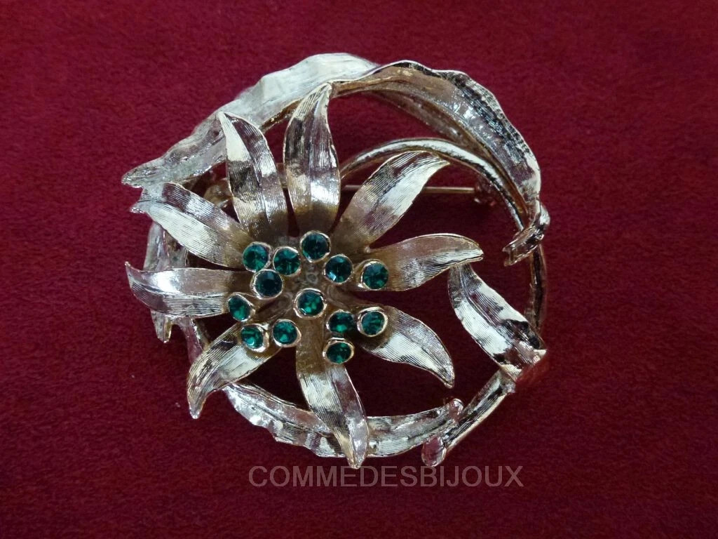 Broche fleur soleil vintage bijou doré cristal vert feuilles ondulations