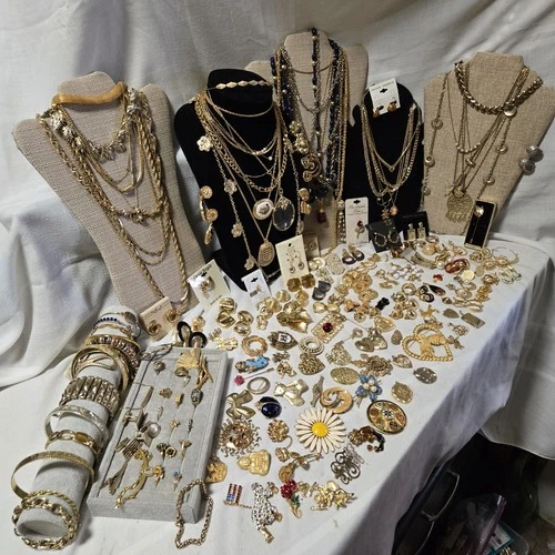 Vtg Lot 200 Trifari Necklace Earrings Avon Napier Signed Unsign GOLD TONE 6#