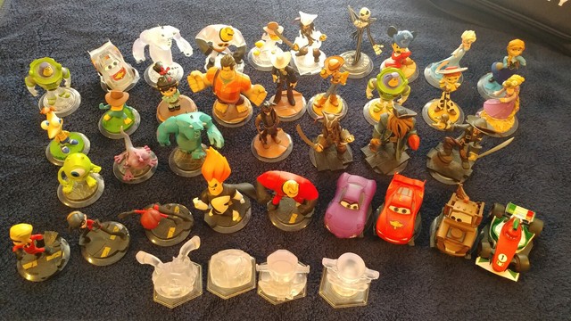 toys r us disney infinity