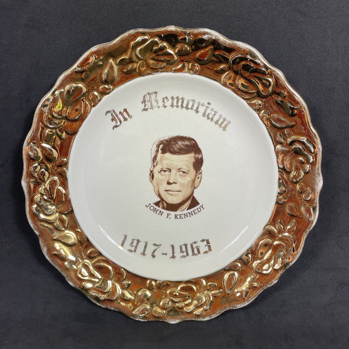 1919-1969年記念浮彫りプレート Vintage President John F. Kennedy In Memoriam 1917-1963 Gold Trim