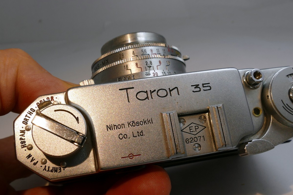 Taron 35 camera with Tomioka Lausar 4.5cm f2.8 Lens rangefinder EP