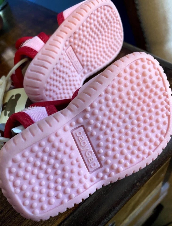 NWT New Baby Gap Girls Pink Sandals 3 Elephants Water Shoes - Image 2 of 2