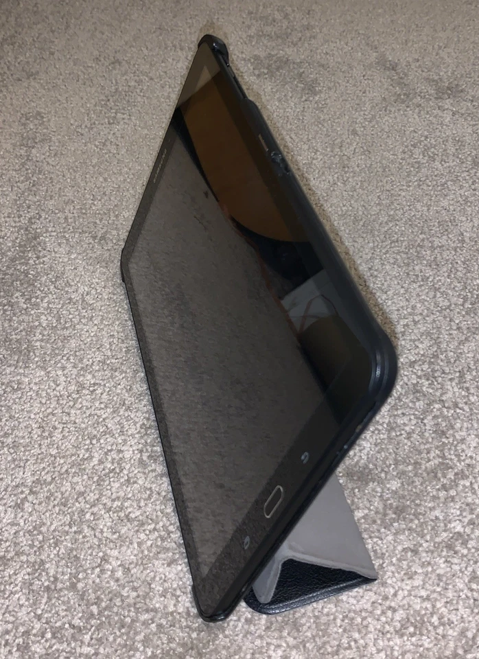 Samsung SM-T560 Tablet 8GB  - Image 3 of 4