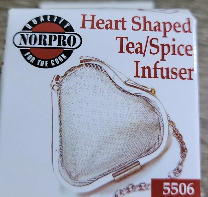 Norpro 2 Inch Stainless Steel Heart Tea/Spice Infuser. 5506