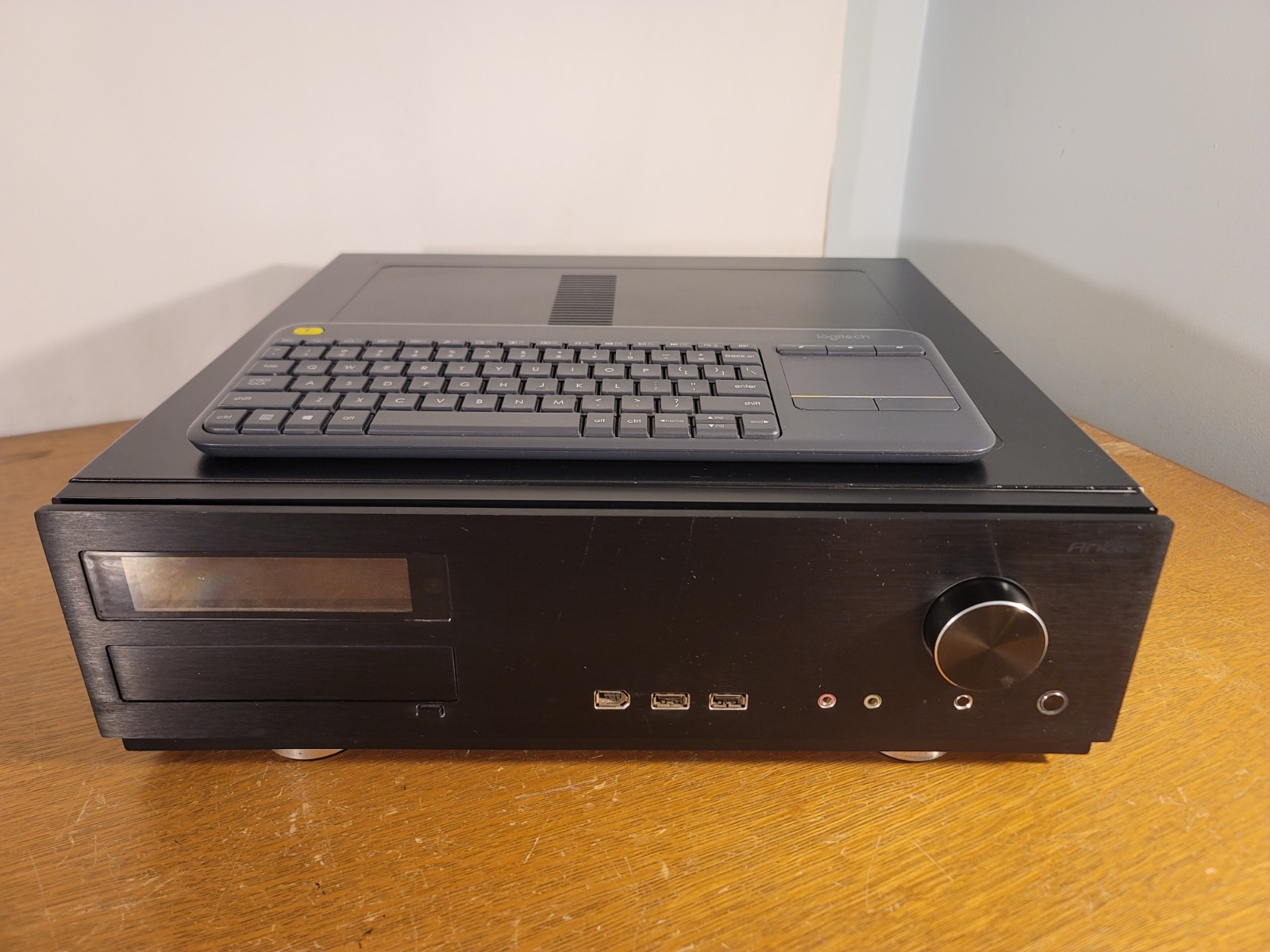 Antec Fusion Media Center Home Theater PC (HTPC) FX8370 RX45