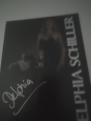 DELPHIA SCHILLER  Autogramm Signiert Autograph Signed Autogrammkarte Original A5