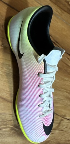 Scarpe da calcio Nike Mercurial taglia US 4,5Y 651639-107 rosa bianco a righe nere - Foto 11 di 22