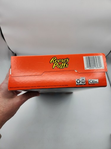 Kaws X Reese's Puffs Cereal Family Size Box Limited Edition New Sealed Collab - Picture 10 of 11
