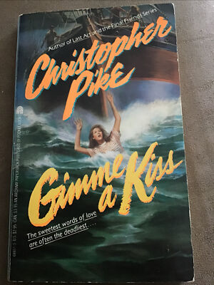 Christopher Pike - Gimme a Kiss - Paperback 