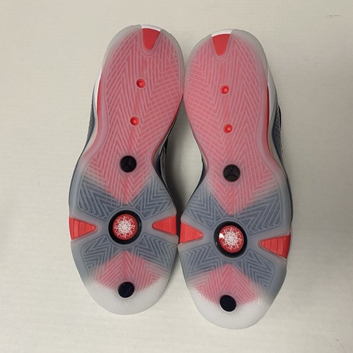Nike Air Jordan XXXVIII Bajo Blanco Sirena Rojo Negro FD2326-101 Talla 12.5 - Imagen 7 de 9