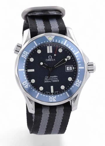 OMEGA Seamaster Quartz 300m Blue - 007 James Bond - 36mm Midsize - 2561.80.00