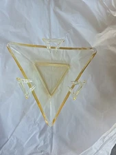 LOOKRARE Heisey Yellow  Tricornered Serving Dish - Elegant - No Damage - Signed 