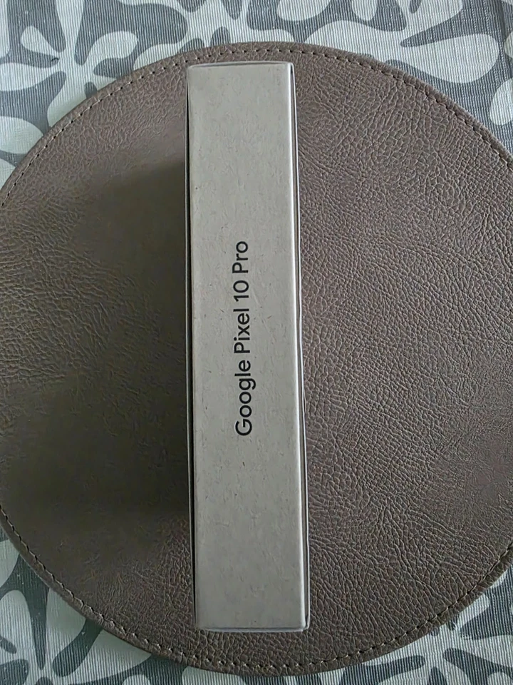 Google Pixel 10 Pro - 128GB - Obsidian Black - Sealed - Unlocked - 5G Wifi 7 - Image 2 of 3