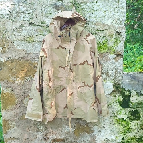 Vintage Military Hooded Parka Desert Camouflage / Surplus / Medium