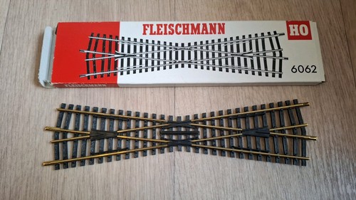 Fleischmann H0 Kreuzung 6062 NEU OVP 1:87 Modellgleis | Zustand: Neu