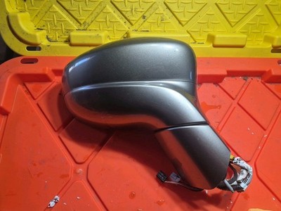 2017-19 CHRYSLER PACIFICA OEM Right Passenger Gray Door Mirror Power Blind Spot