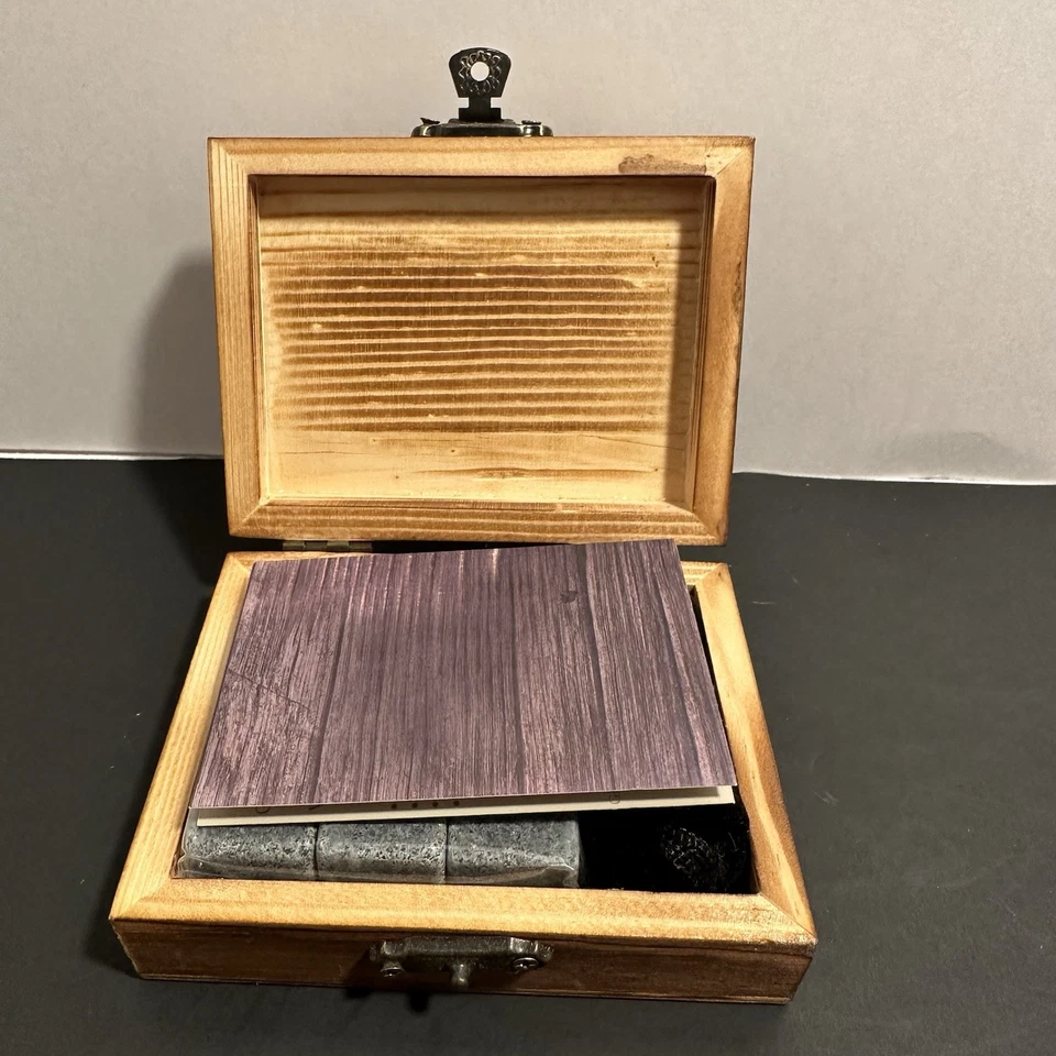 Juego de 9 piedras de whisky Lord’s Rocks en caja de regalo de madera cubitos de hielo reutilizables Foto 3 de 4