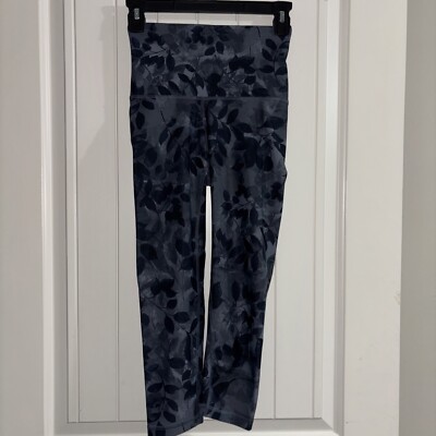 Old Navy Active Power soft Navy Floral Print Leggings Xsmall Extra High Rise