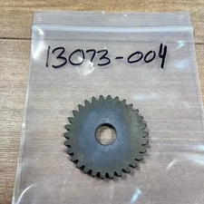 Kawasaki OEM NOS KICKSTARTER IDLE GEAR / 13073-004 / MC1 G31M G3SS G3TR