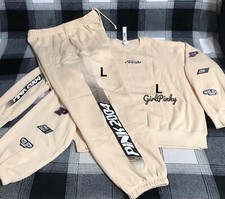 vs PINK SWEATPANTS CREW SWEATSHIRT IN BEIGE EMBROIDERED PATCHES LOGO IN LARGE