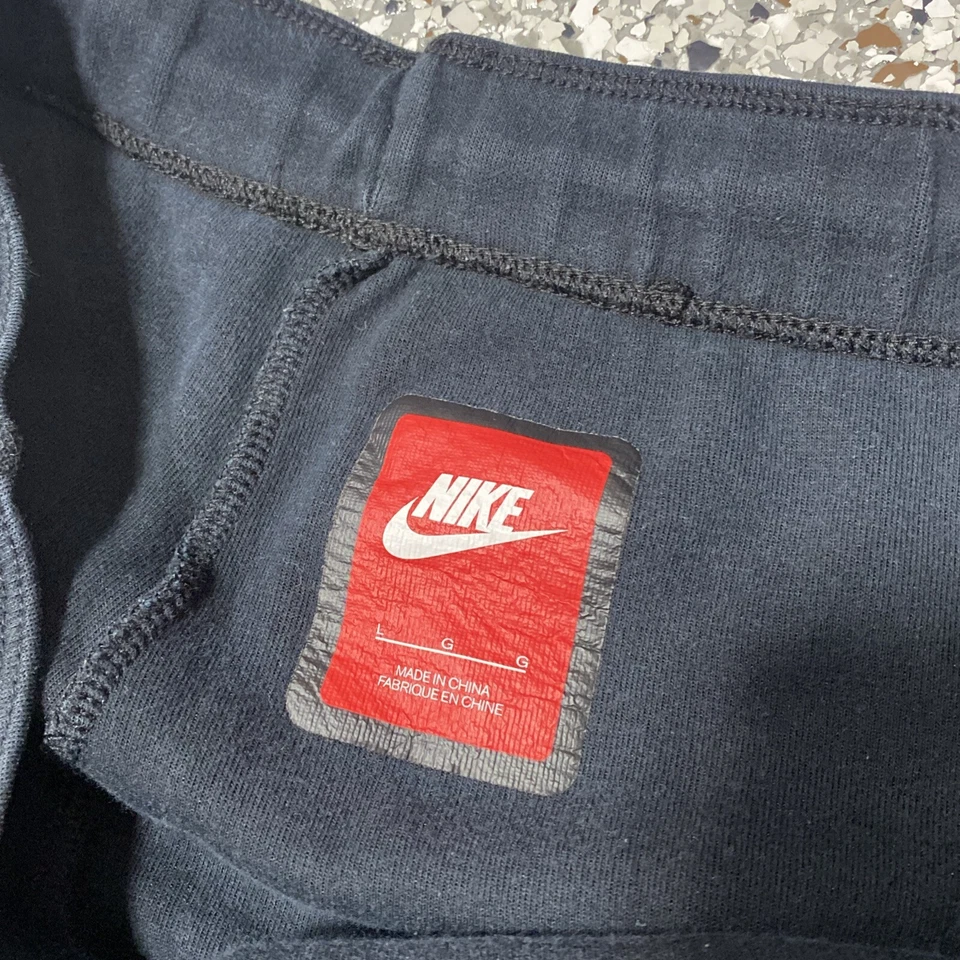 Pantalones de chándal Nike Sportswear para hombre medianos negros tecnológicos de vellón talla L Foto 4 de 4
