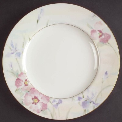 Mikasa Matisse  7 3/4 in Salad Plate with Gold Rim - New!