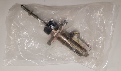 Land Rover Defender 88/109 CV type brake/clutch master cylinder Britpart 569126