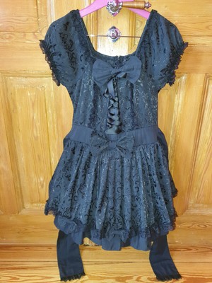 Gothic-Cocktail-Kleid mit Schleifen und Spitze von Queen Of Darkness, Größe S