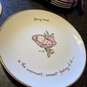  Kewpie 1973 Vintage Plate Rose O'Neill "Being Loved" Collector's Edition 8.25" 