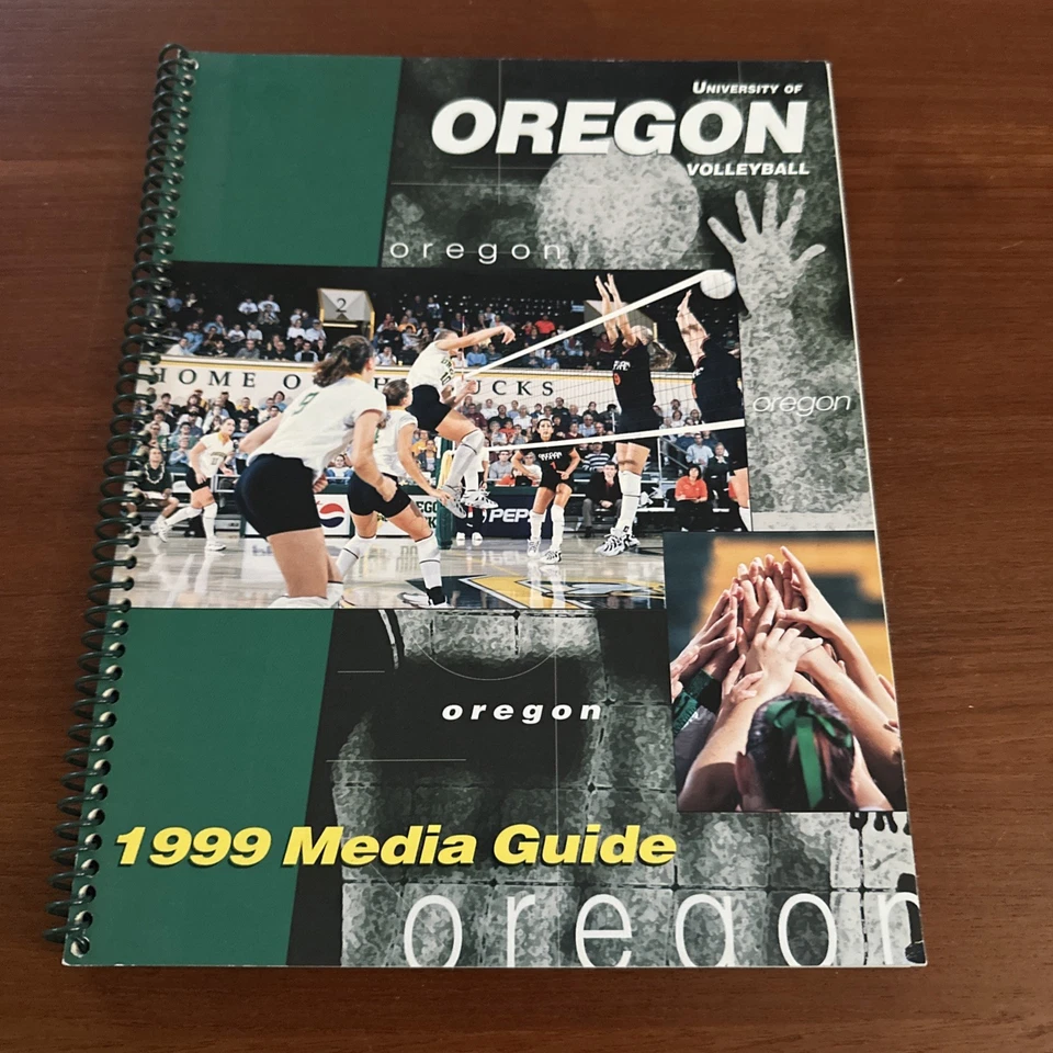 Lote de guías de medios de voleibol/fútbol para mujer Oregon Ducks de colección Foto 2 de 4