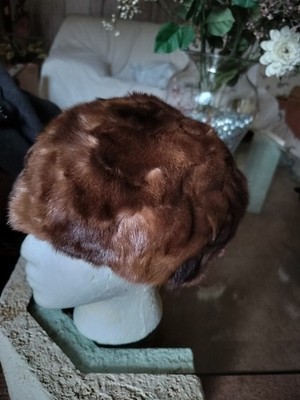 Marshall Field & Co 1950/60 Vintage Brown Fur Hat Pillbox Style 